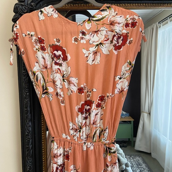 Anama floral maxi dress, with adjustable rouched shoulders - Picture 7 of 9
